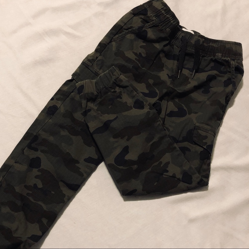 Old Navy Camo Joggers, Boys Sz 6-7